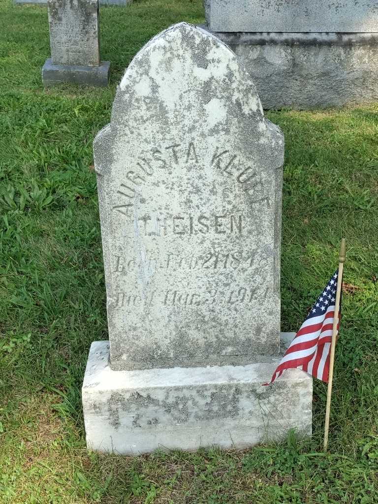 Augusta Klube Theisen's grave. Photo 2