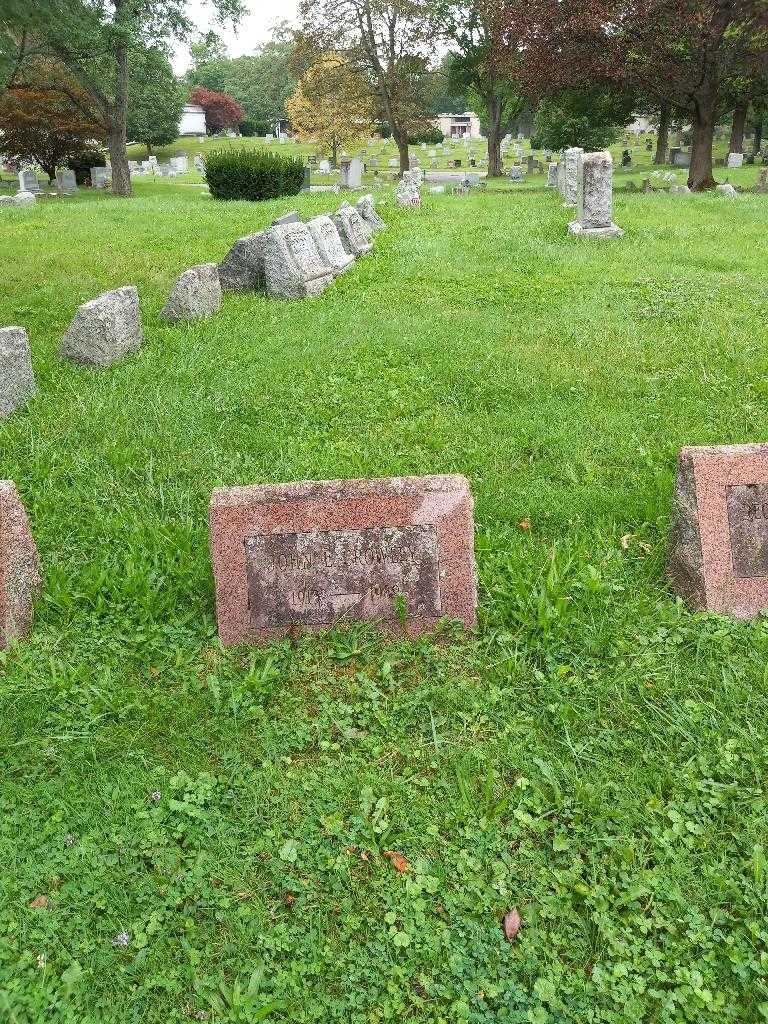 John E. Crowley's grave. Photo 1