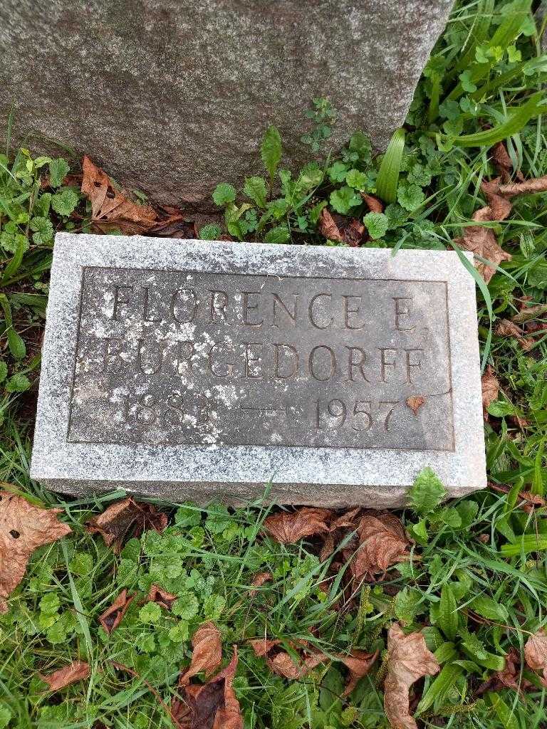 Florence Burgedorff's grave. Photo 3