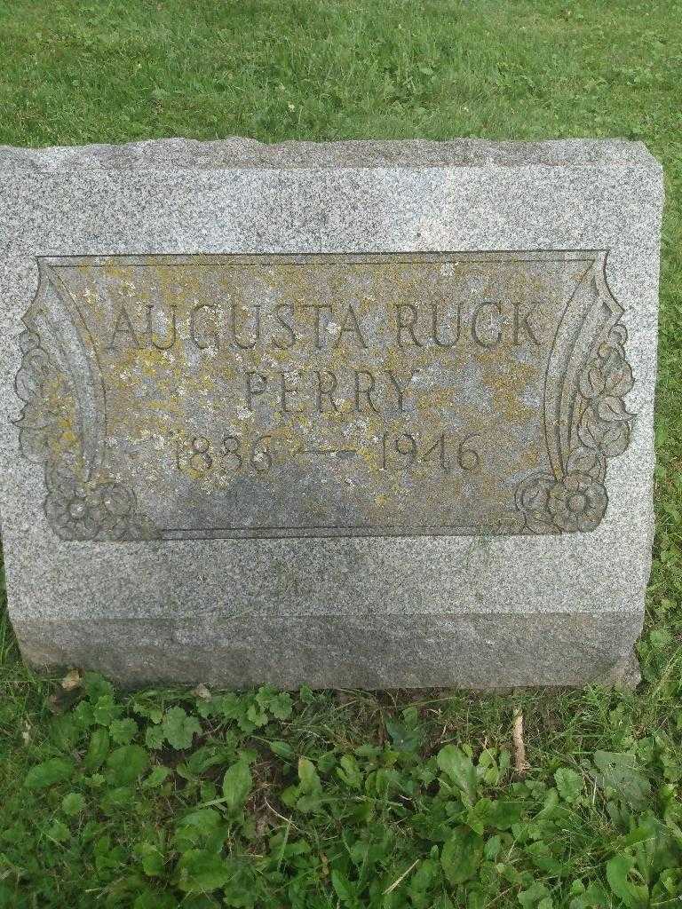 Augusta Ruck Perry's grave. Photo 2