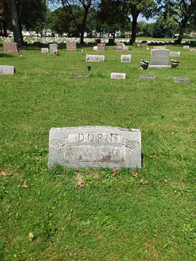 Emilie H. Dorn's grave. Photo 1