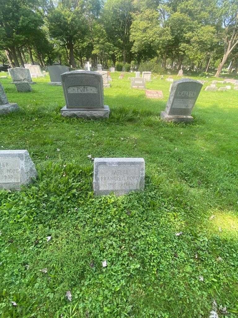 Francis G. Pope's grave. Photo 1