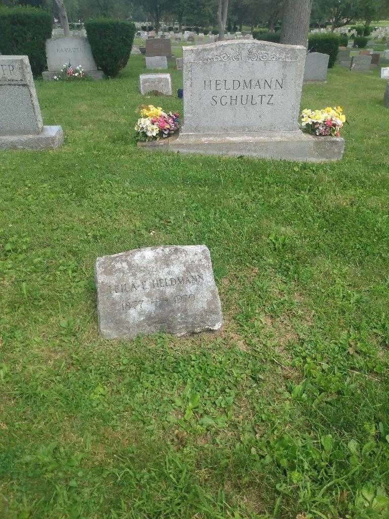 Leila E. Heldmann's grave. Photo 1