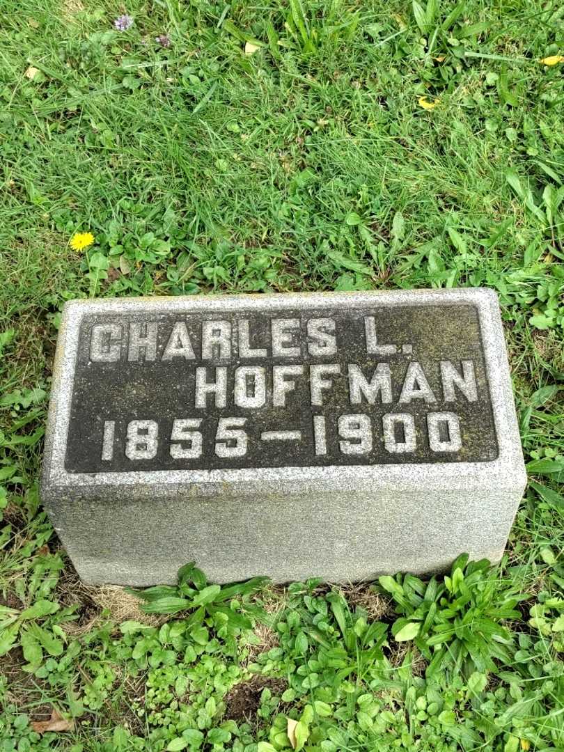 Charles L. Hoffman's grave. Photo 3