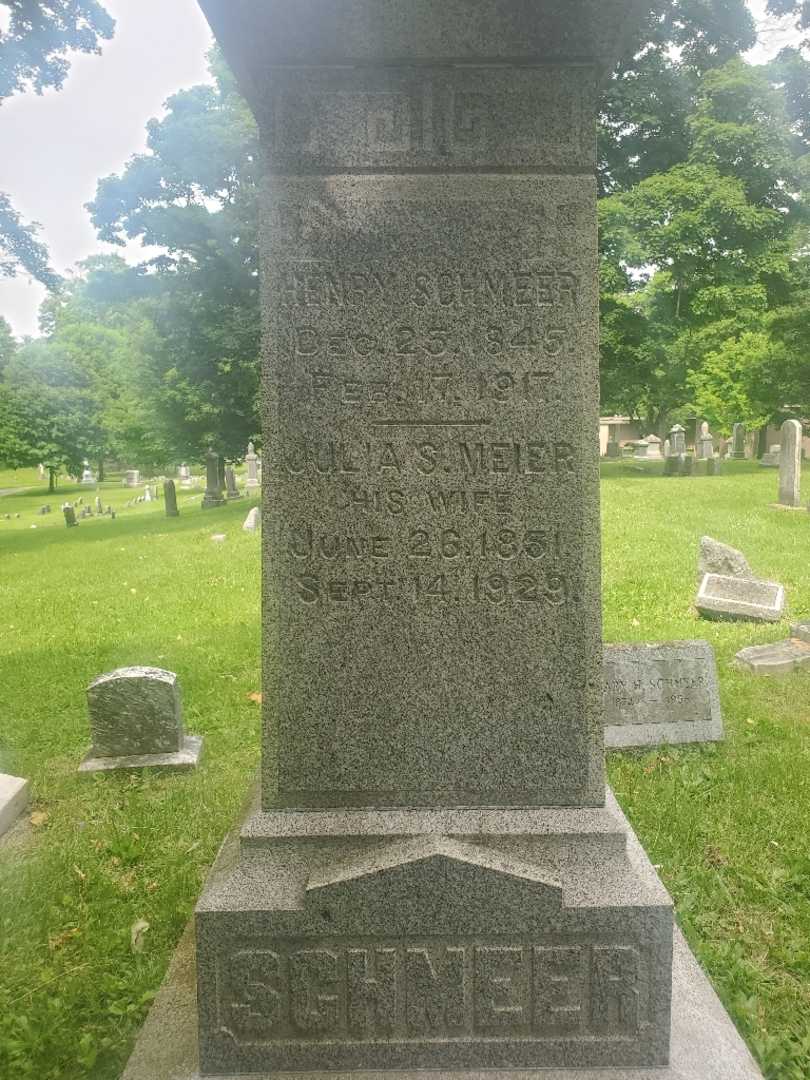 Julia Sophia Schmeer's grave. Photo 4