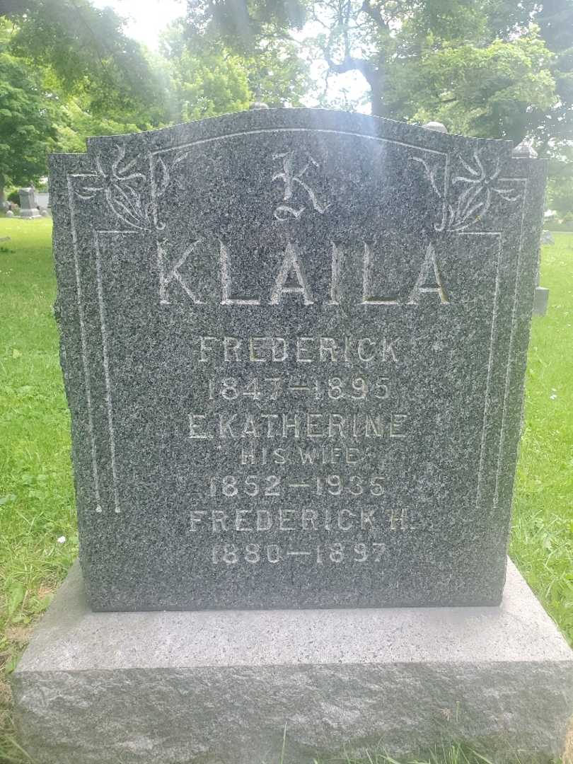 Elizabeth Katherine Klaila's grave. Photo 4