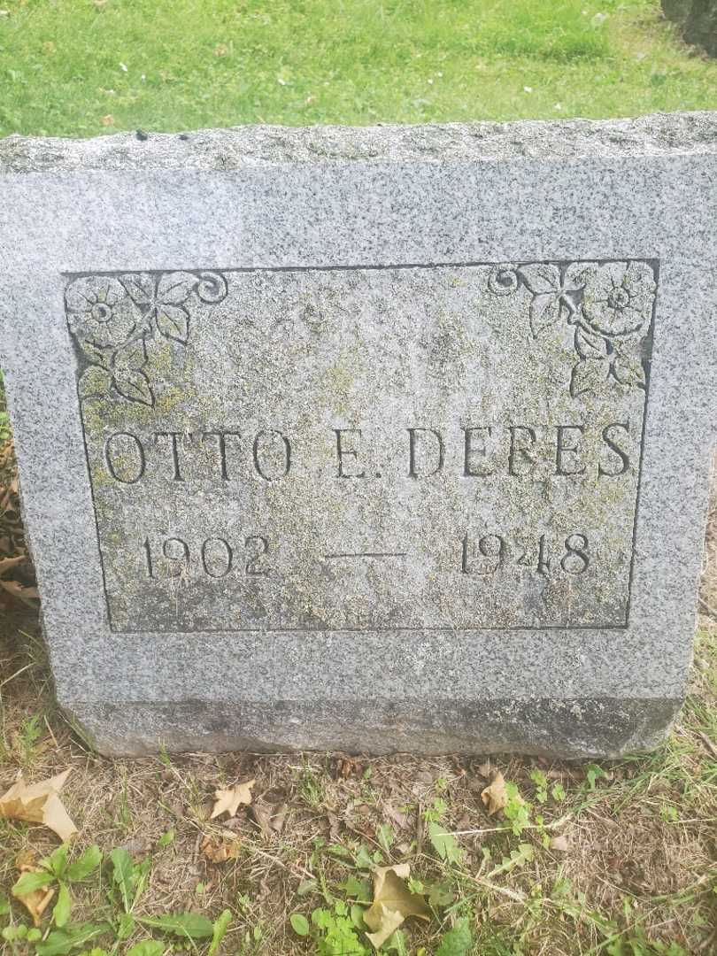 Otto E. Debes's grave. Photo 4