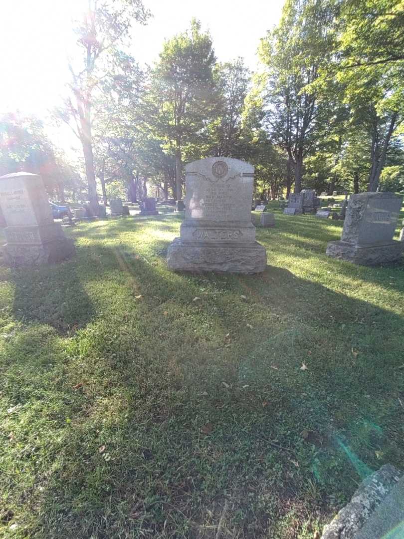 Nan Walters Martin's grave. Photo 1