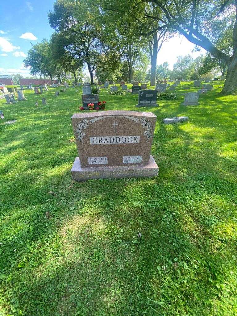 Blanche Irene Craddock's grave. Photo 1