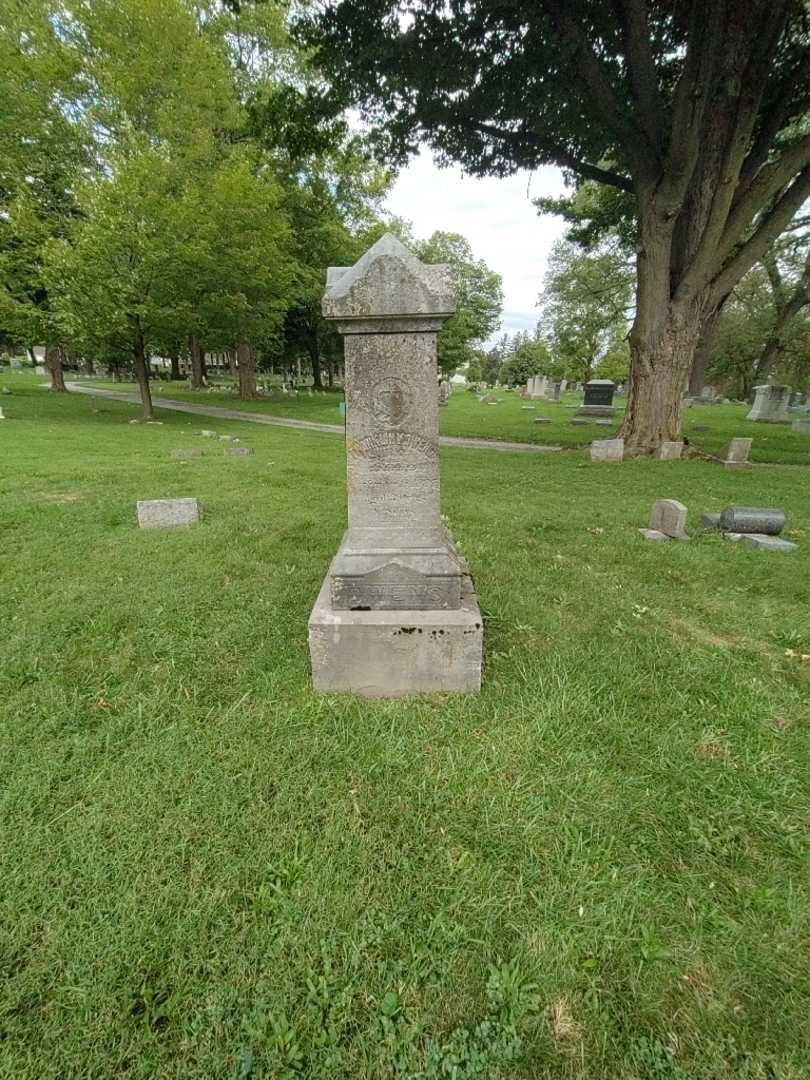 Franklin V. Owens's grave. Photo 1