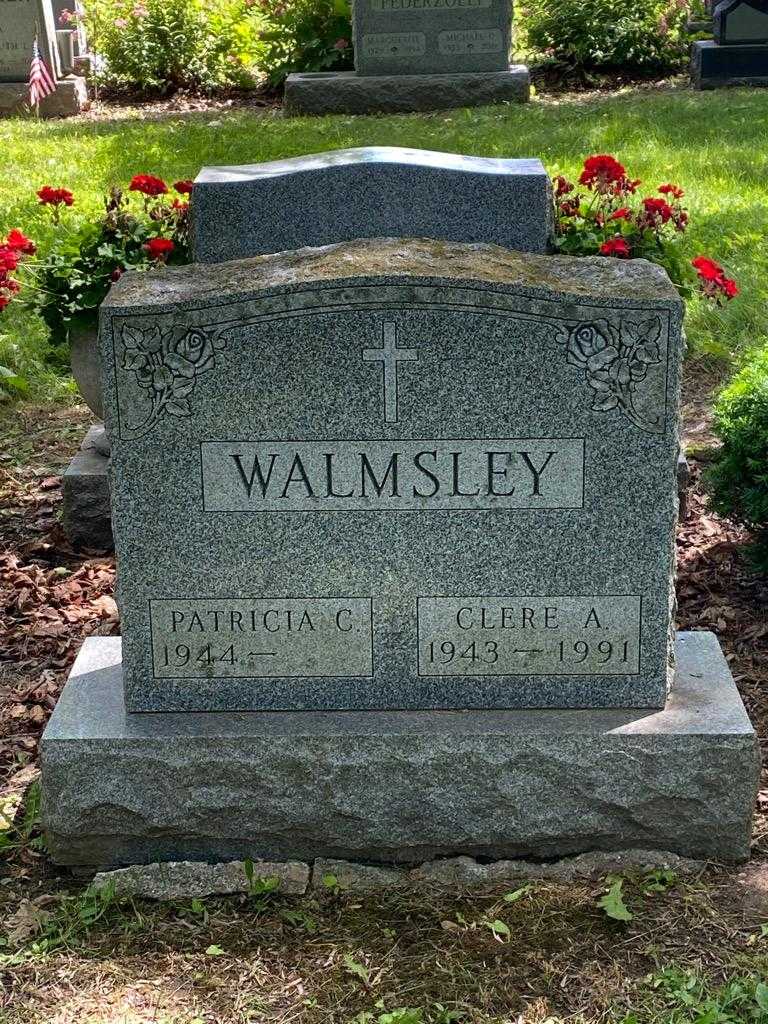 Clere A. Walmsley's grave. Photo 3