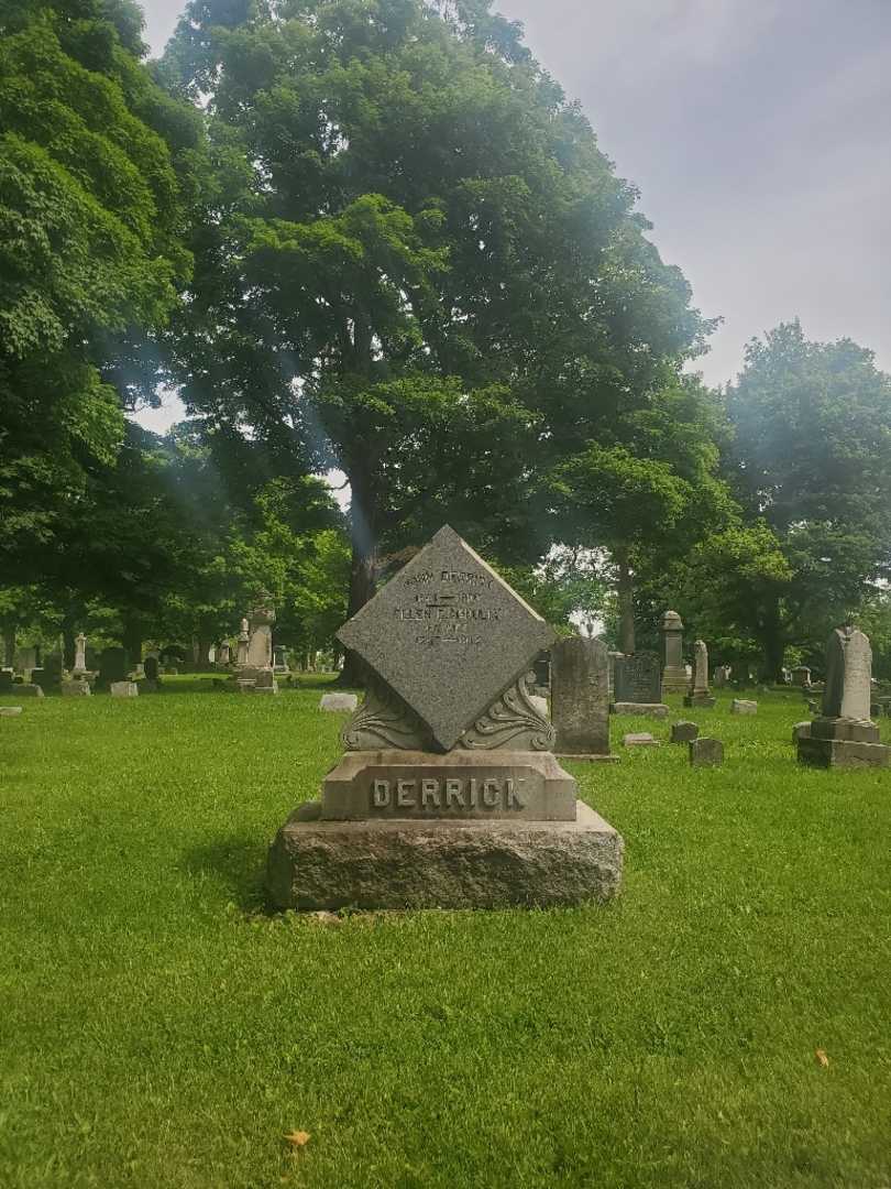 Ellen C. Derrick's grave. Photo 2