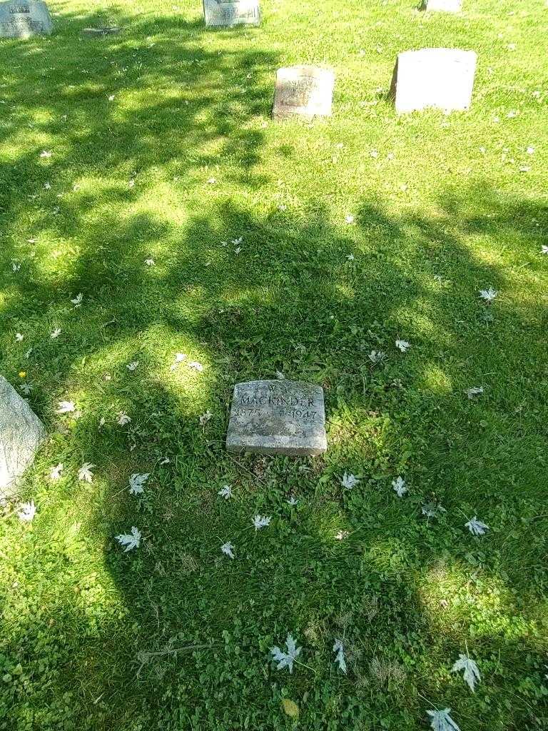 William T. MacKinder's grave. Photo 1