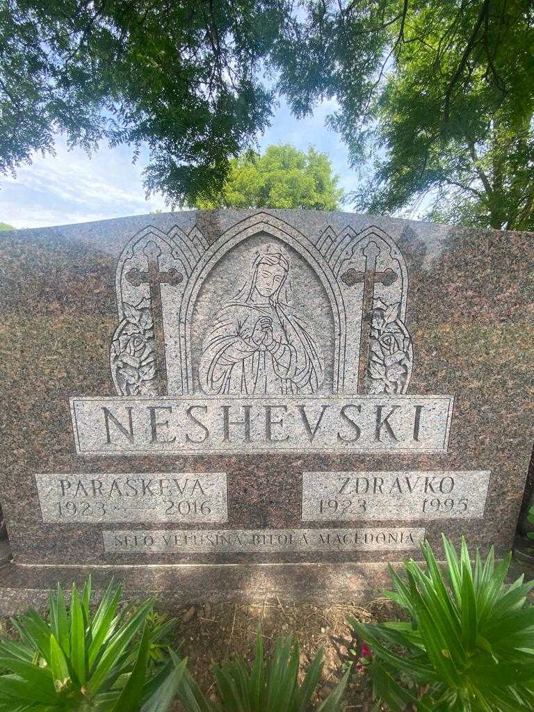 Zdravko Neshevski's grave. Photo 3
