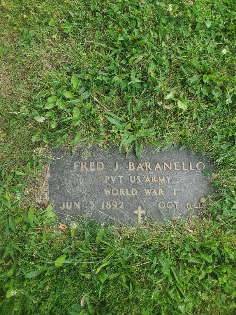 Fred J. Baranello's grave. Photo 4