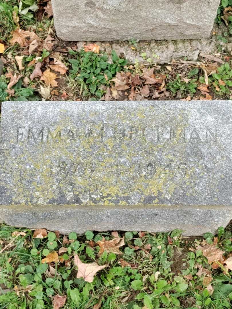 Emma M. Hegeman's grave. Photo 3