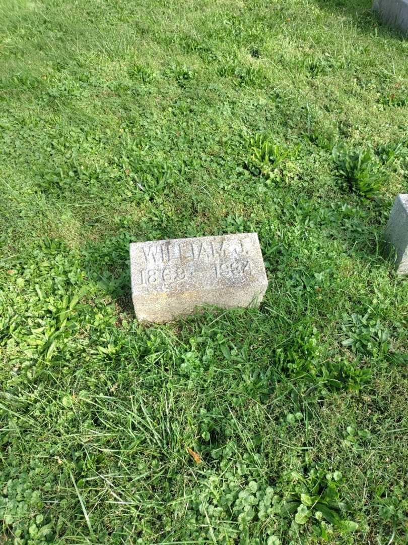 William J. Kuntzsch's grave. Photo 2