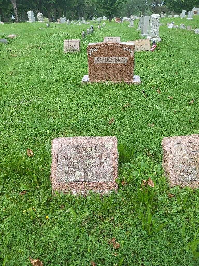 Mary Herb Weinberg's grave. Photo 1