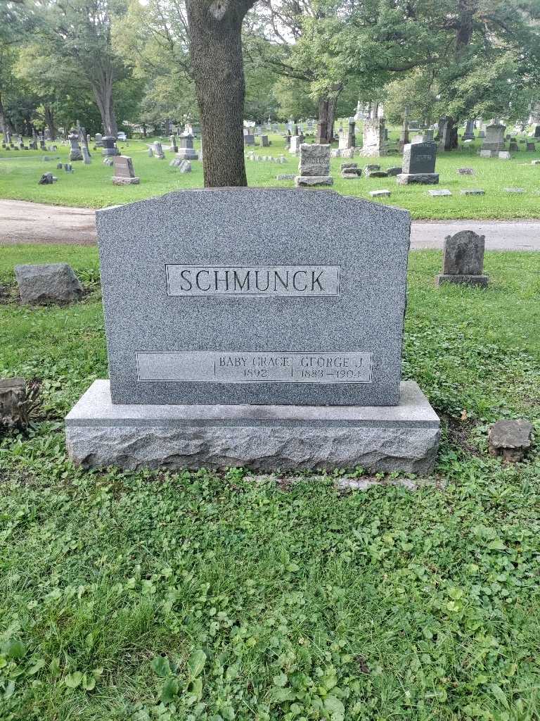 George J. Schmunck Junior's grave. Photo 2