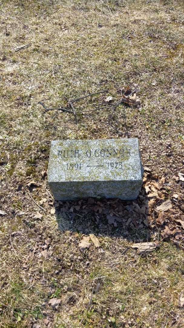 Ruth O'Connor's grave. Photo 3