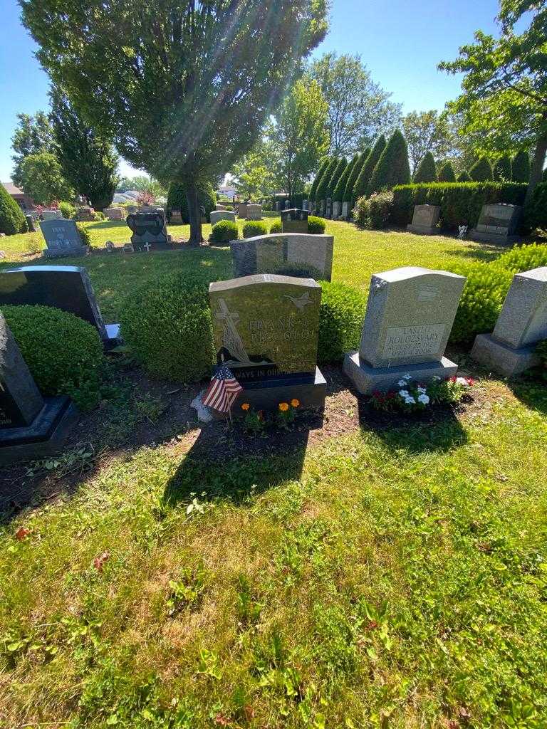 Frank J. Piccolo's grave. Photo 1