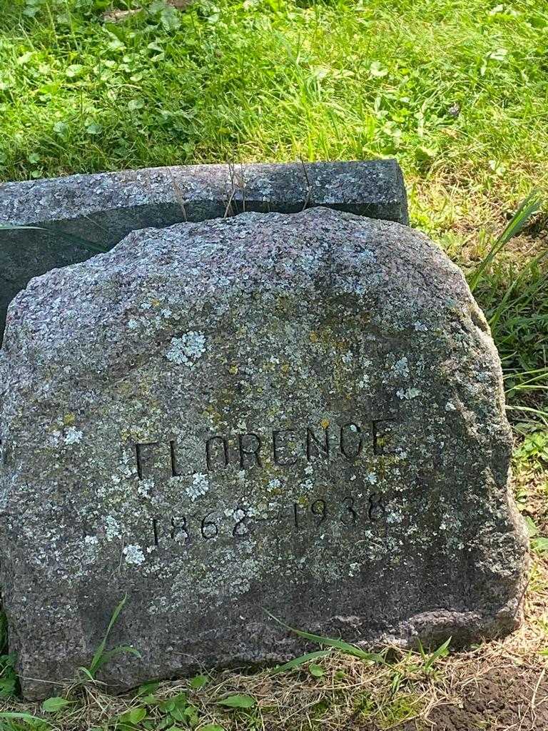 Florence Mcleod's grave. Photo 3