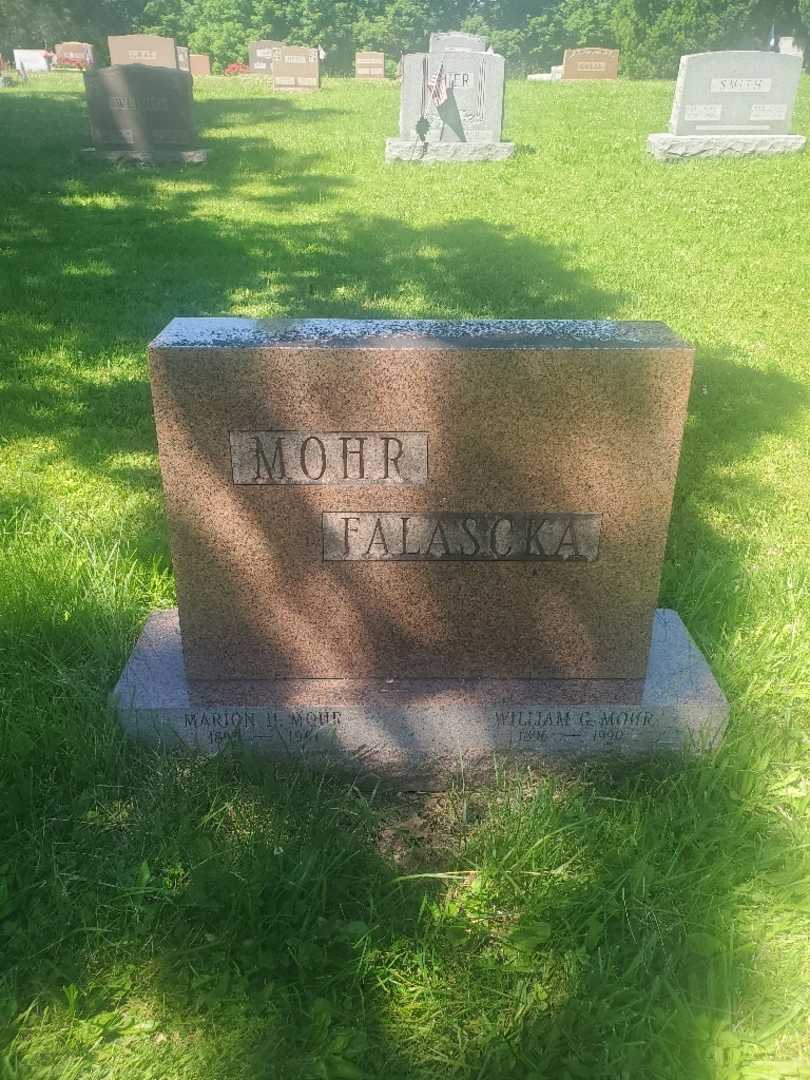 William G. Mohr's grave. Photo 1