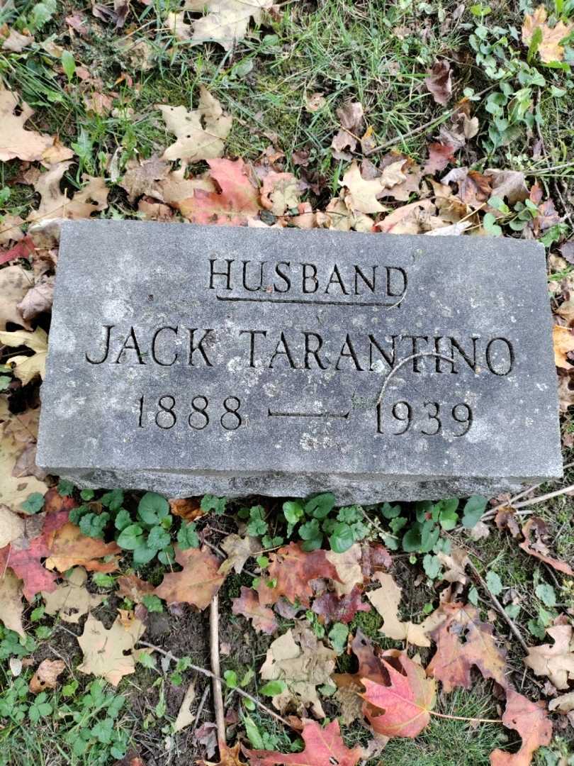 Jack Tarantino's grave. Photo 3