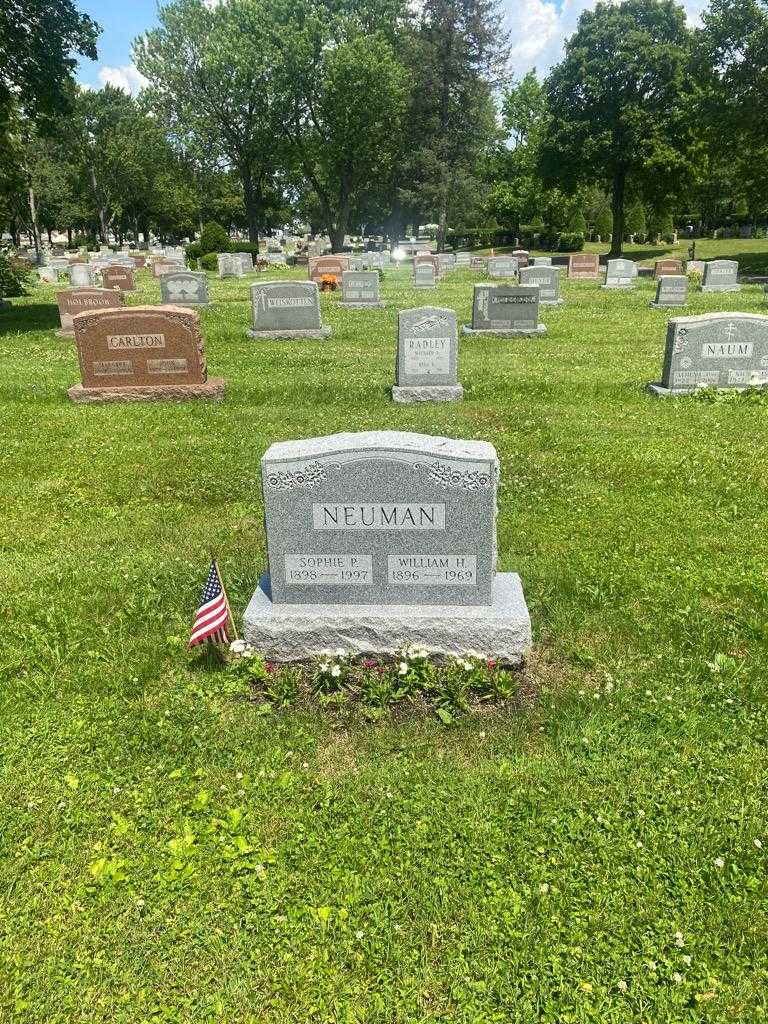 Sophie P. Neuman's grave. Photo 2