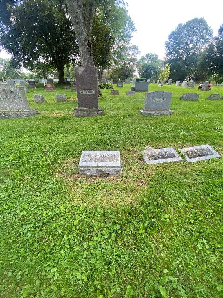 Nellie Mcpherson's grave. Photo 1