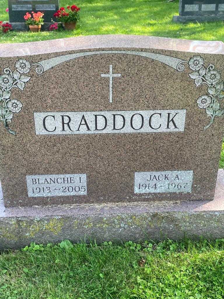 Jack A. Craddock's grave. Photo 3