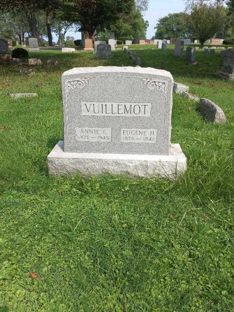 Eugene H. Vuillemot's grave. Photo 2