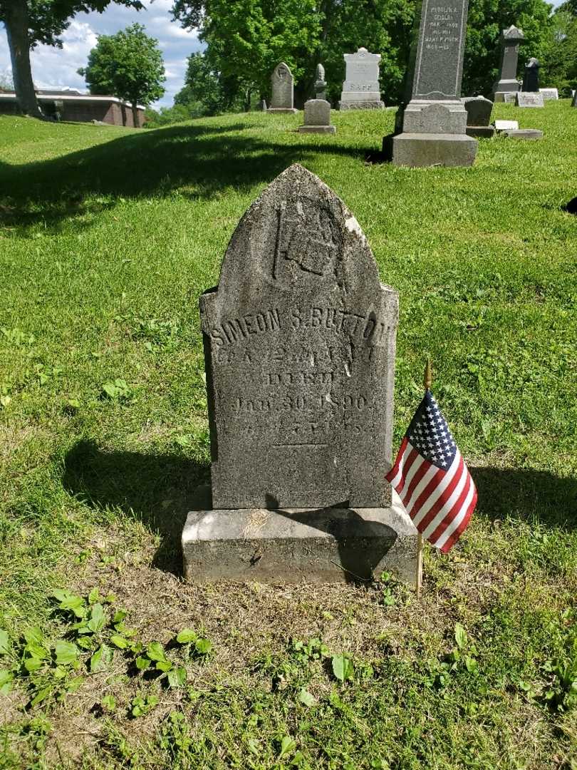 Simeon S. Button's grave. Photo 3