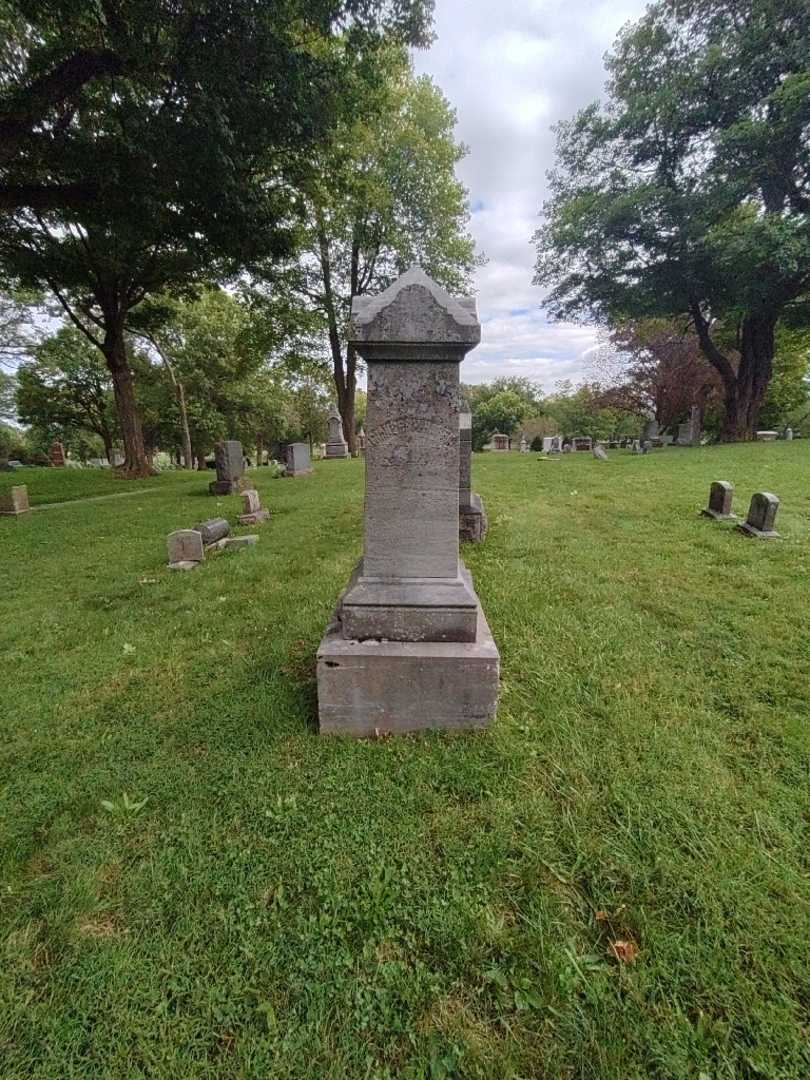 Frances M. Harris's grave. Photo 1