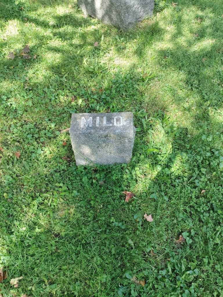 Milo D. Billington's grave. Photo 2