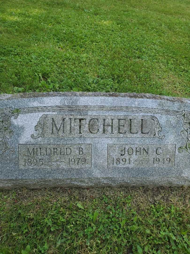 Mildred B. Mitchell's grave. Photo 3