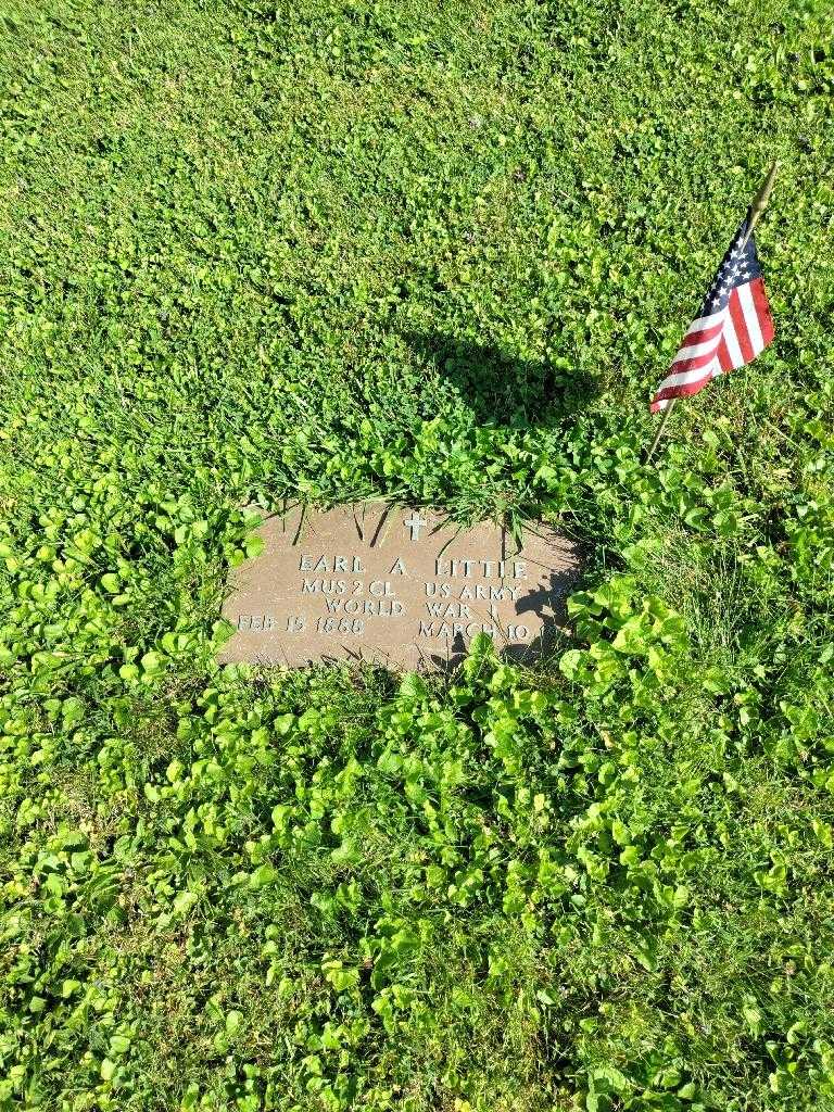 Earl A. Little's grave. Photo 2