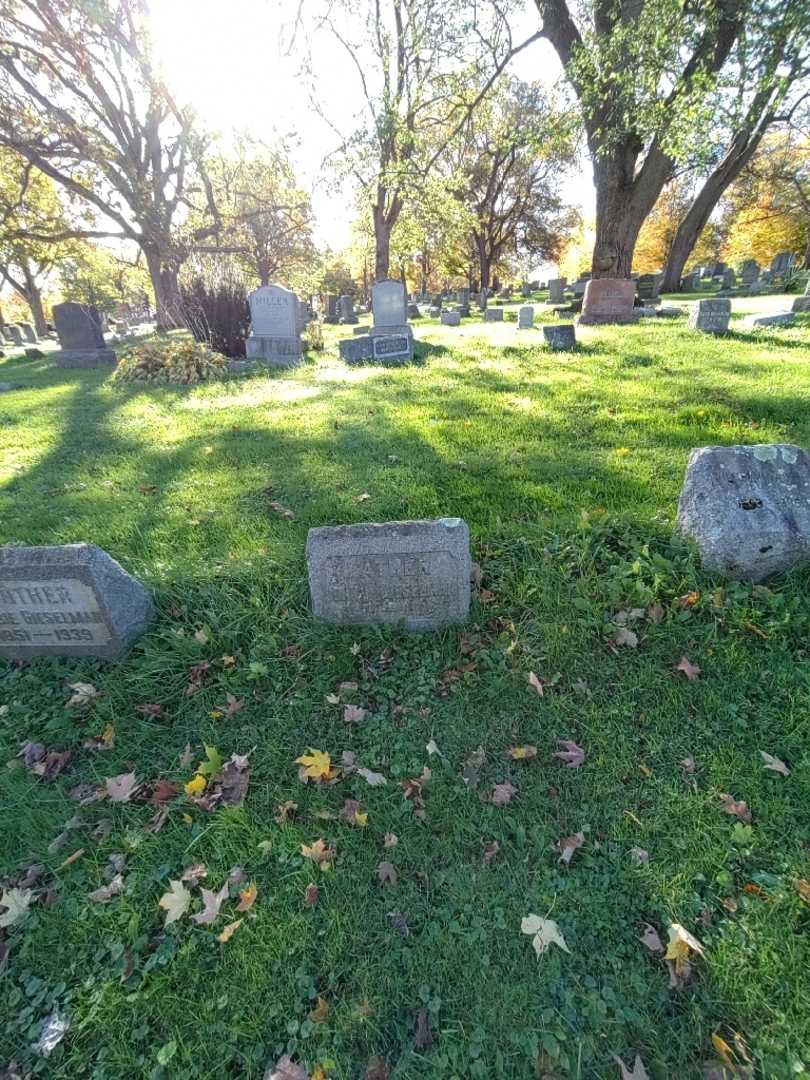John F. Gieselman's grave. Photo 1