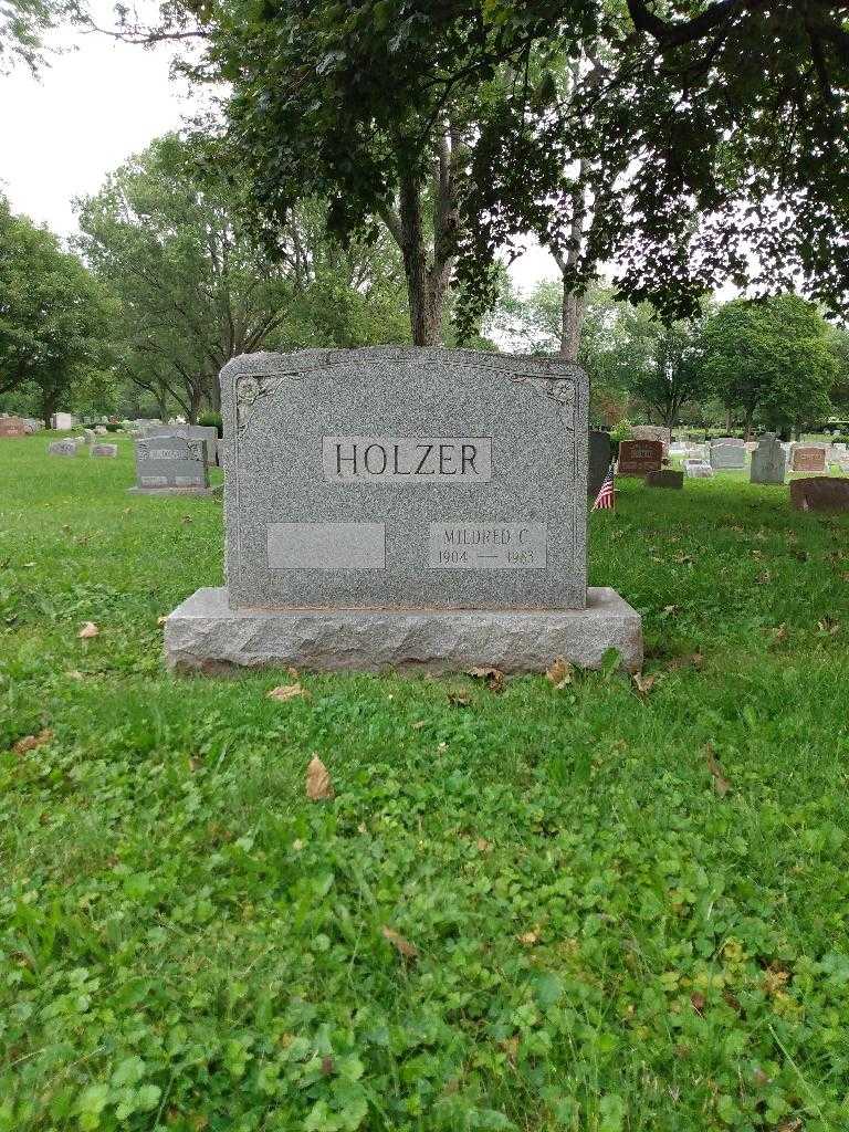 Mildred C. Holzer's grave. Photo 1