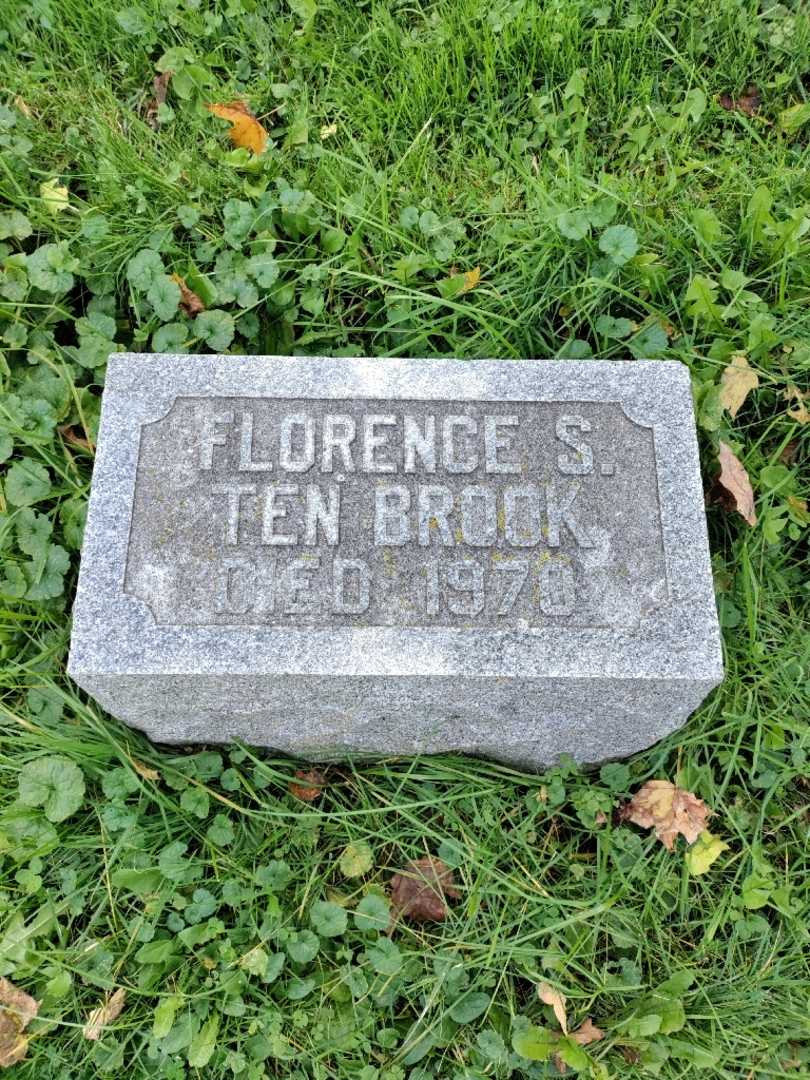 Florence S. Ten Brook's grave. Photo 3