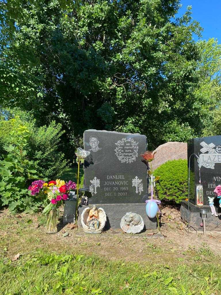 Danijel Jovanovic's grave. Photo 2