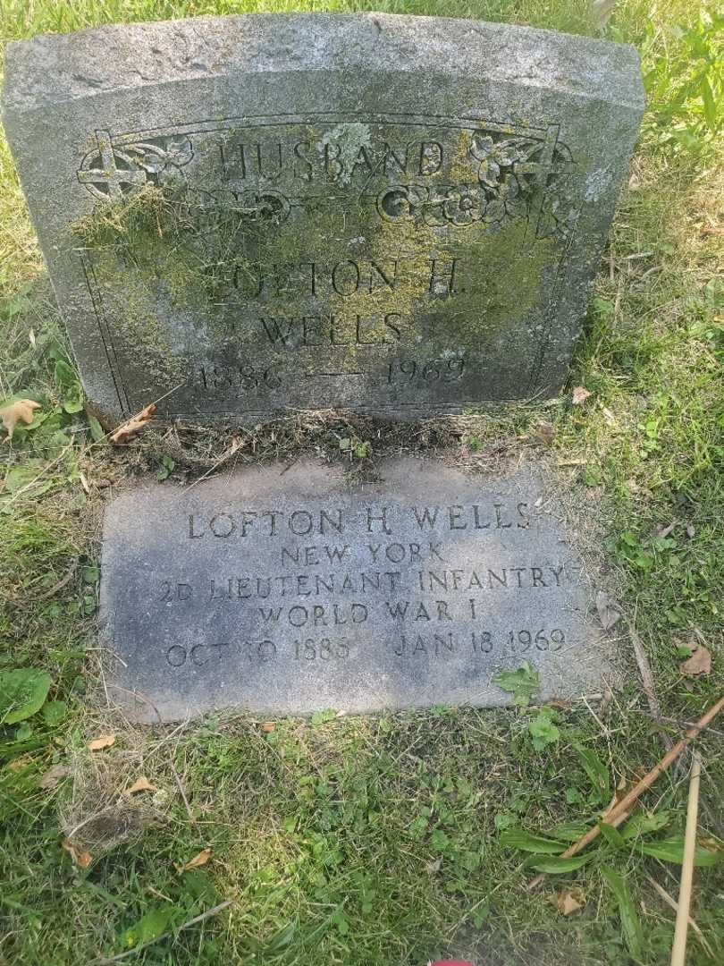Lofton H. Wells's grave. Photo 5