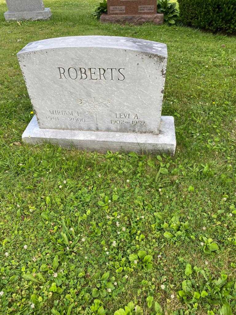 Miriam I. Roberts's grave. Photo 2