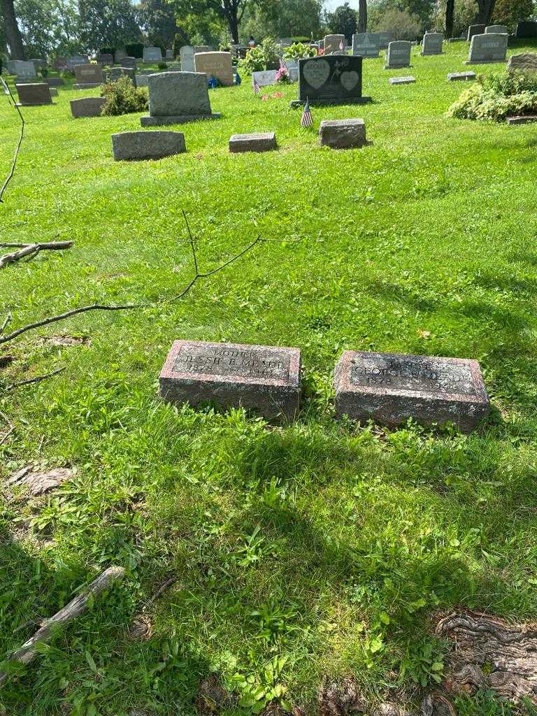 Jessie B. Meade's grave. Photo 2