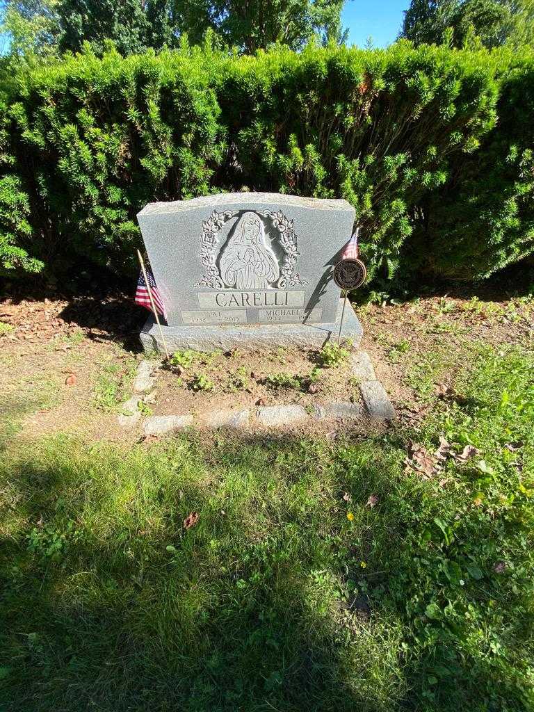 Michael Carelli Senior's grave. Photo 1