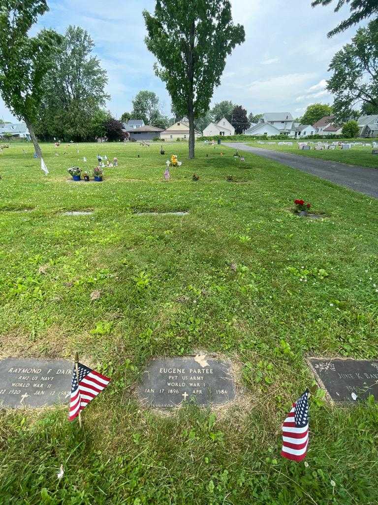 Eugene Partee's grave. Photo 1