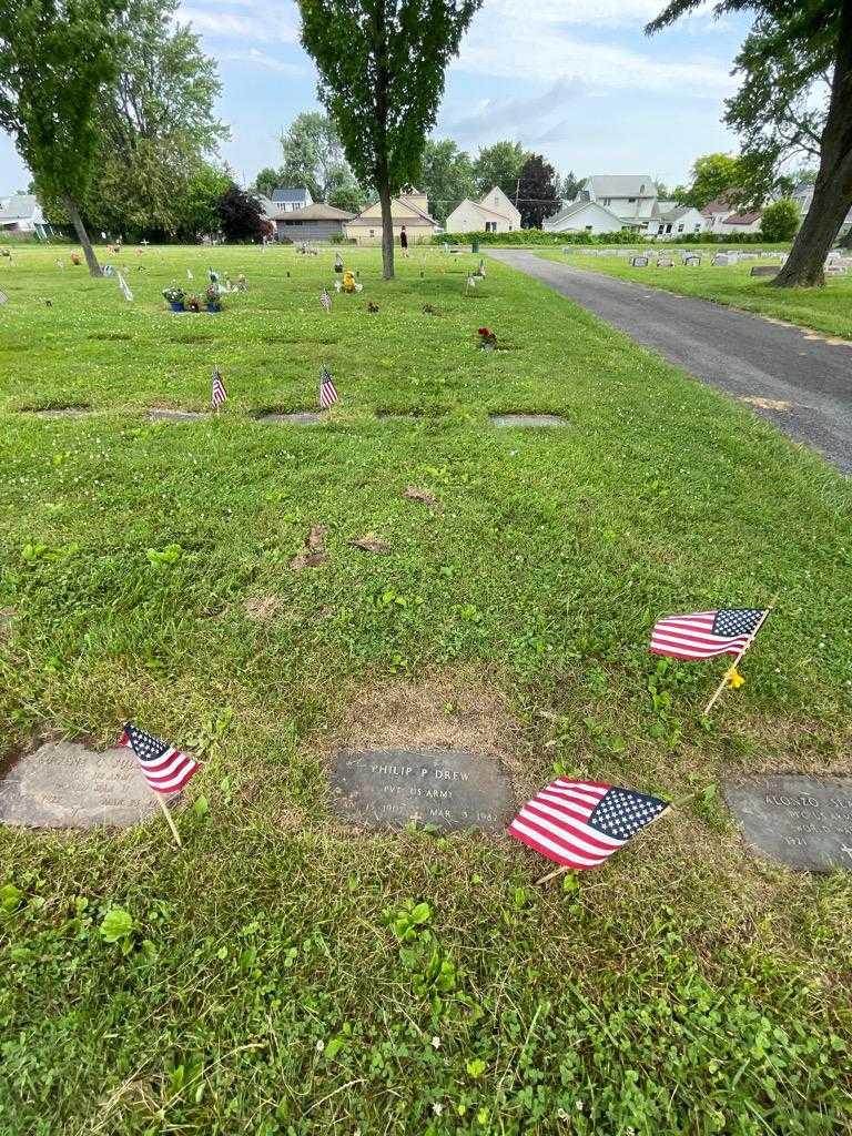 Philip P. Drew's grave. Photo 1