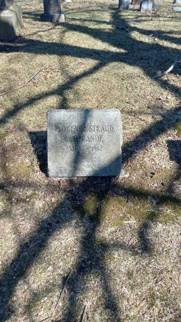 Florence Lamirande's grave. Photo 3