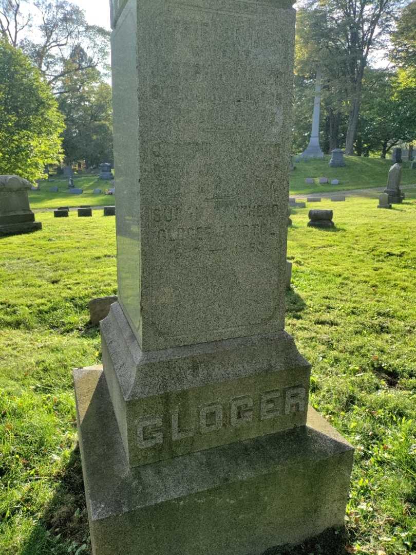 Fredericka Gloger's grave. Photo 2