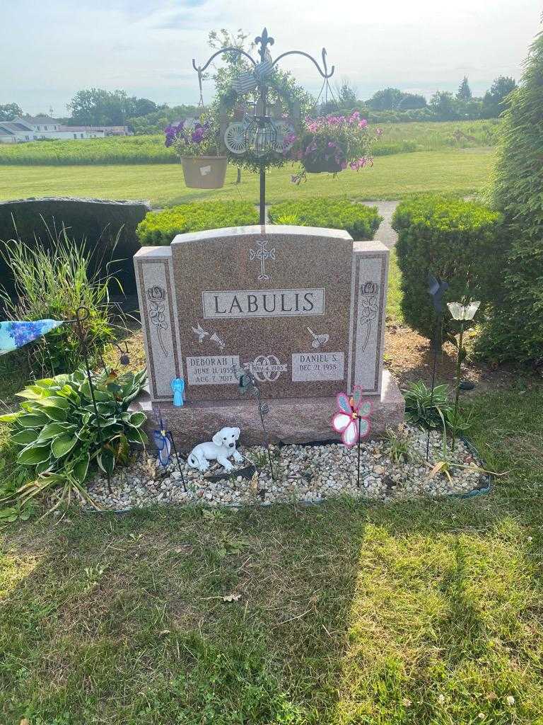 Deborah I. Labulis's grave. Photo 2